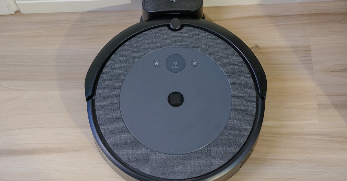 découvrez le confort ultime du nettoyage avec notre robot aspirateur. compact et efficace, il se déplace facilement dans votre maison pour éliminer la poussière et les salissures, vous laissant plus de temps pour profiter de votre espace. parfait pour tous les types de sols, il s'adapte à votre mode de vie pour un entretien sans effort.