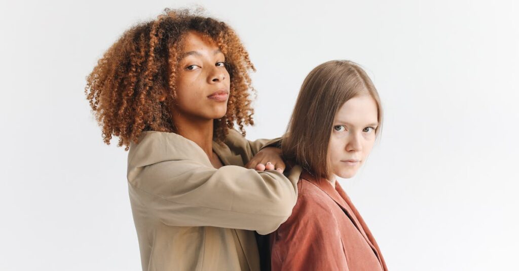 découvrez les coupes bob, la coiffure tendance qui allie élégance et modernité. parfaite pour tous les types de cheveux, elle offre un look rafraîchissant et stylé pour toute occasion. explorez les variations du bob, du classique au long, et trouvez l'inspiration qui vous ira le mieux.