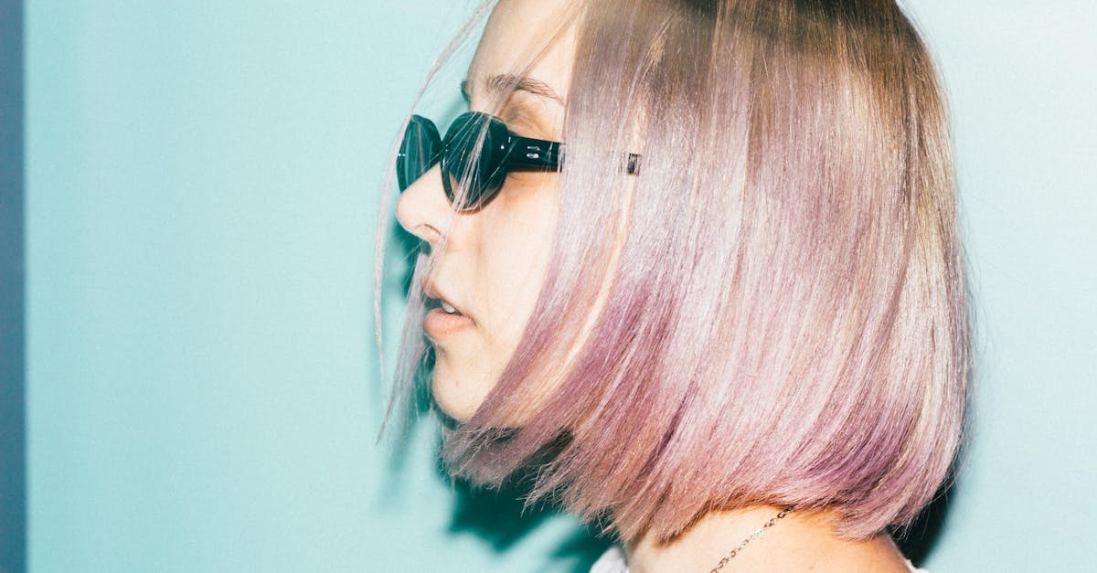 découvrez les coupes à la mode avec notre guide complet sur les bob cuts. apprenez tout sur les styles, les variations et les conseils d'entretien pour sublimer votre look avec cette coiffure intemporelle.