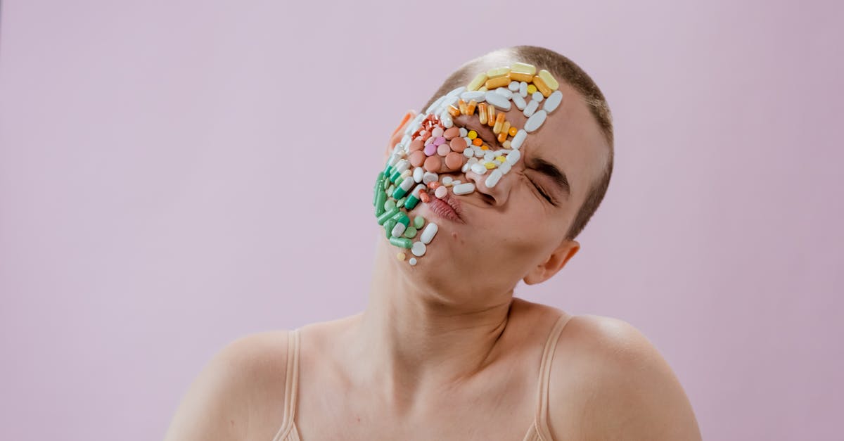 découvrez la maladie de charcot, une affection neurodégénérative rare qui affecte le système nerveux, entraînant une progression des symptômes moteurs et cognitifs. apprenez-en plus sur ses causes, ses symptômes et les options de prise en charge.