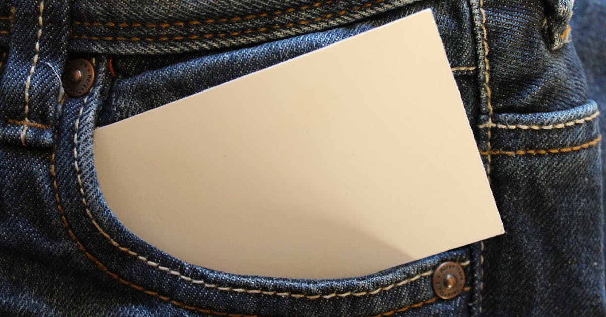 découvrez notre collection de jeans tendance et intemporels, conçus pour allier confort et style. explorez différentes coupes, couleurs et finitions qui s'adaptent à toutes les occasions. trouvez le jean parfait pour compléter votre garde-robe dès aujourd'hui !
