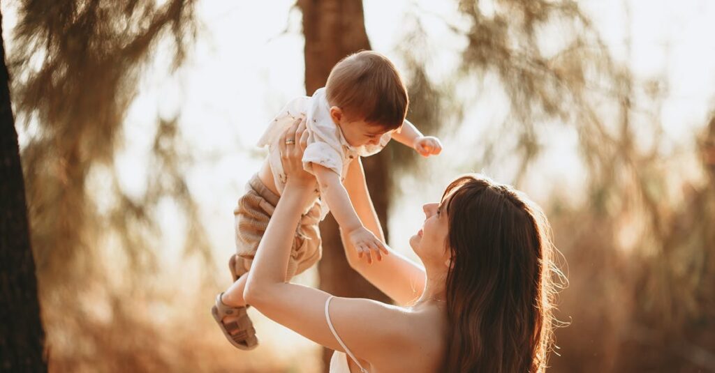 découvrez la puissance de l'amour maternel, ce lien unique et inconditionnel entre une mère et son enfant, source de tendresse, de protection et de soutien tout au long de la vie.