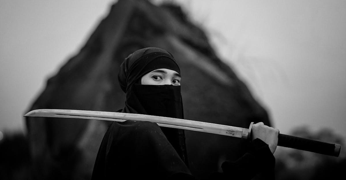 découvrez l'histoire fascinante des ninjas, leurs techniques secrètes, leur philosophie et leur influence sur la culture populaire japonaise. plongez dans l'univers mystérieux des guerriers de l'ombre.