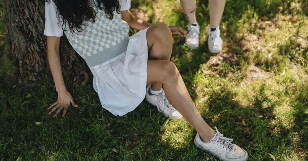 découvrez ce que sont les strawberry legs, leurs causes et les meilleures astuces pour prévenir et éliminer ces petits points noirs visibles sur les jambes, pour une peau lisse et éclatante.
