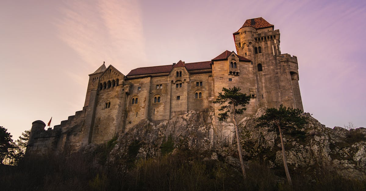 découvrez la signification du terme 'underrated' et explorez pourquoi certaines choses, personnes ou œuvres méritent plus de reconnaissance qu'elles n'en reçoivent actuellement.
