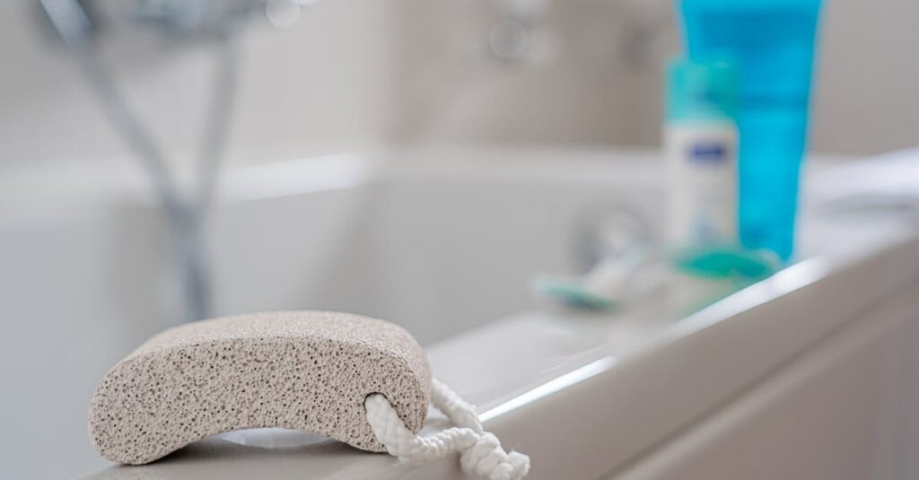 découvrez tout ce qu'il faut savoir sur les callosités : causes, prévention et traitements efficaces pour garder des pieds doux et en bonne santé.