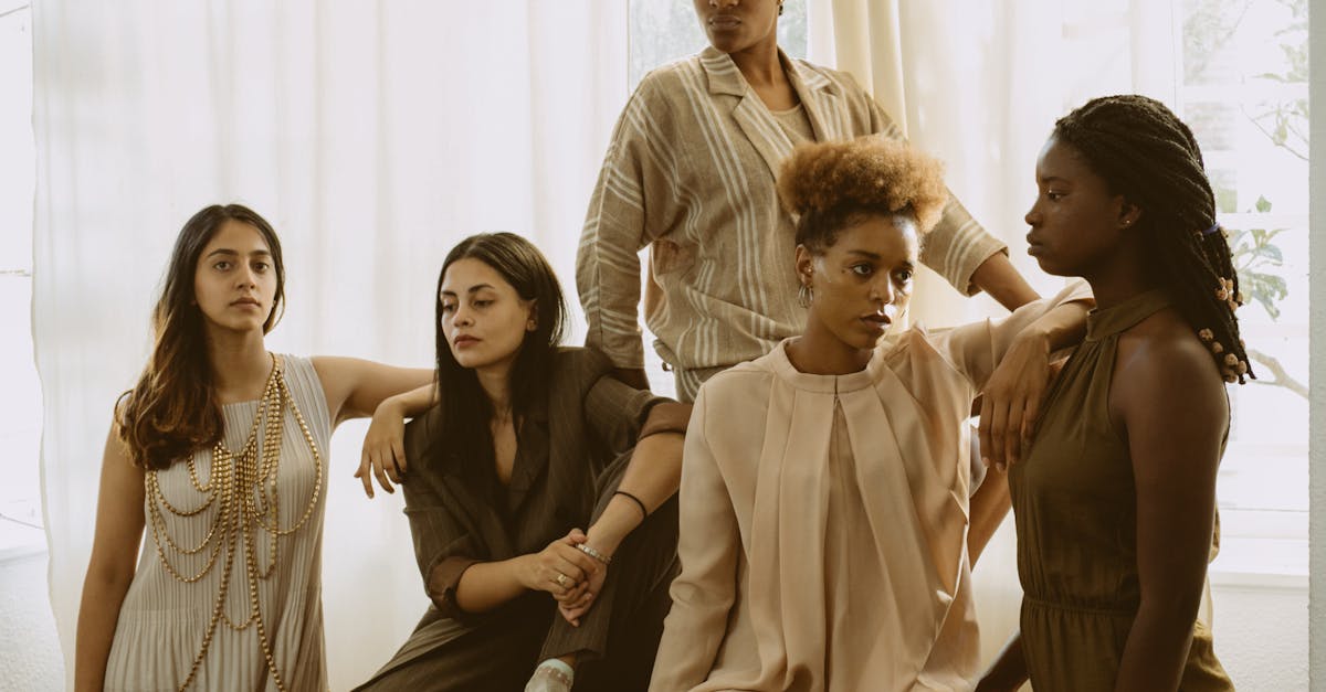 découvrez les dernières tendances de coiffures pour tous les types et longueurs de cheveux, avec des idées inspirantes, des conseils d’experts et des tutoriels faciles pour réussir votre look.