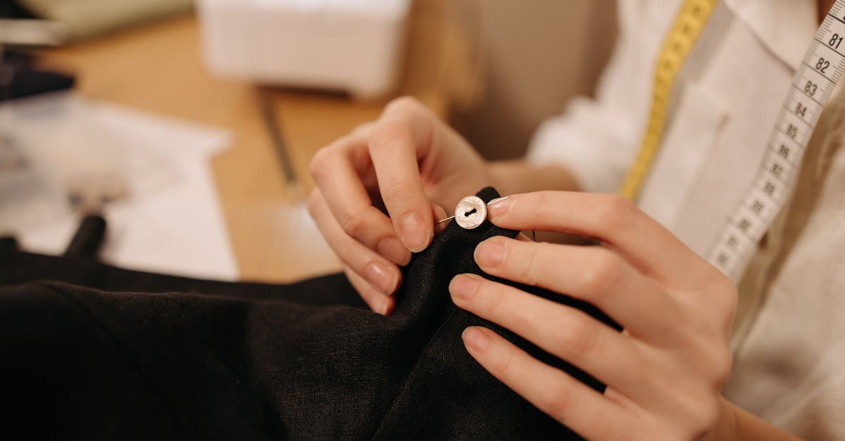 découvrez la mode personnalisée avec notre service de custom clothing : créez des vêtements uniques à votre image, personnalisables selon vos envies. livraison rapide, qualité premium et styles variés pour tous les goûts !