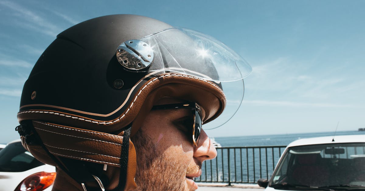 découvrez riviera bob, le mélange parfait d'élégance estivale et de style décontracté. inspirez-vous de nos conseils pour adopter la coupe bob tendance sur la côte d’azur et révéler votre beauté naturelle cet été.