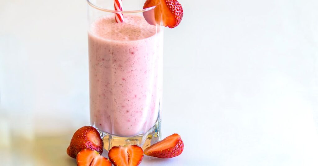 découvrez des recettes de smoothies frais et gourmands, parfaits pour faire le plein de vitamines. inspirez-vous pour préparer facilement des boissons saines et savoureuses à la maison !