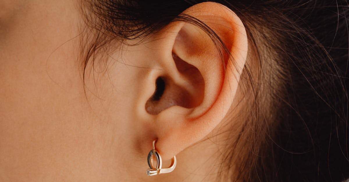 découvrez comment reconnaître, traiter et prévenir une infection de piercing pour assurer une guérison rapide et éviter les complications.