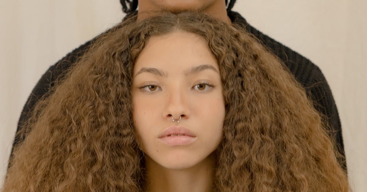 découvrez comment reconnaître, traiter et prévenir une infection de piercing pour assurer une guérison rapide et sans complications.