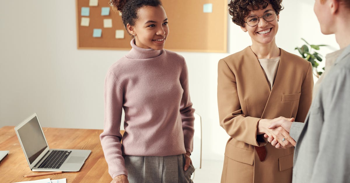 découvrez comment devenir un partenaire de confiance et développer des collaborations fructueuses avec notre programme dédié aux partenaires.