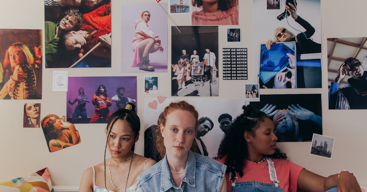 découvrez les couleurs tendances pour les chambres en 2025 et transformez votre intérieur avec des teintes modernes et apaisantes.