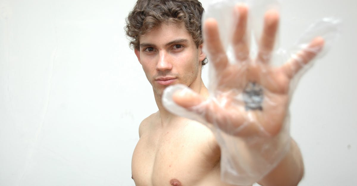 découvrez nos conseils essentiels et produits adaptés pour prendre soin de vos cheveux bouclés et révéler toute leur beauté naturelle.