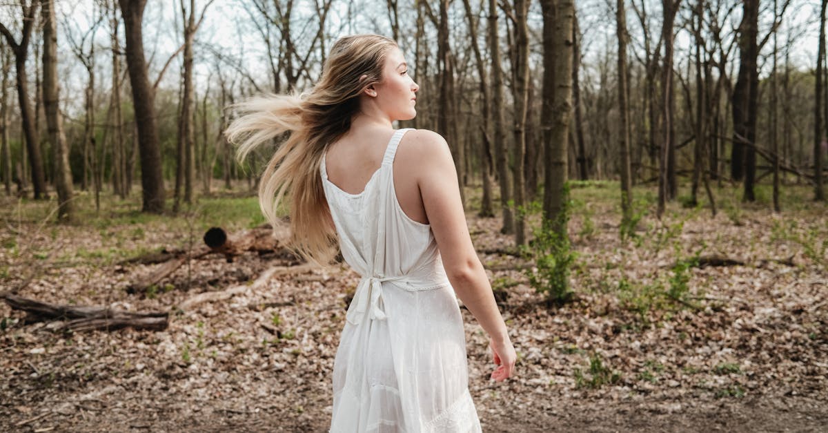 découvrez ghost blonde, le groupe indie pop au son unique mêlant mélodies envoûtantes et ambiances éthérées. plongez dans leur univers musical captivant.