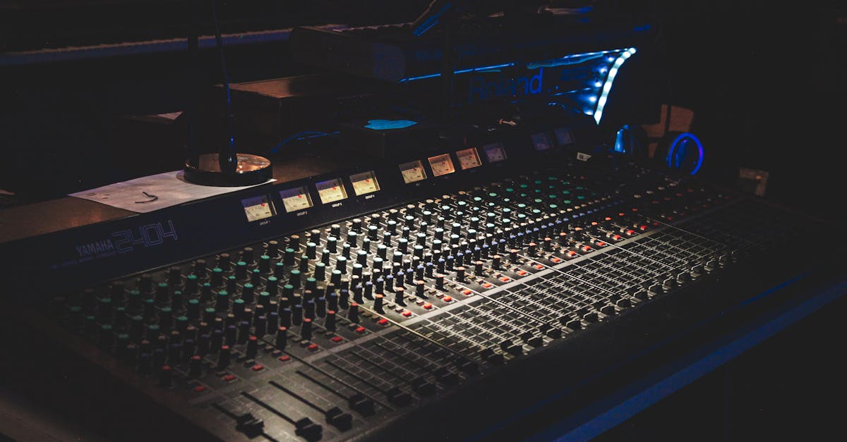 découvrez les moments marquants de laeticia hallyday lors de roland garros, entre émotions et ambiance unique du tournoi de tennis.