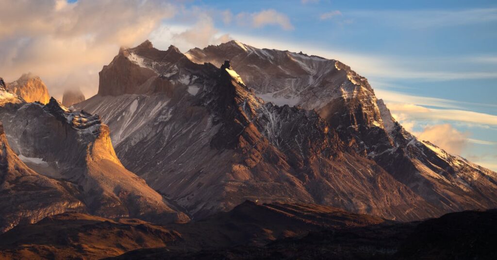 découvrez les causes courantes des douleurs abdominales en début de grossesse, leurs symptômes et quand consulter un professionnel de santé pour assurer votre bien-être et celui de votre bébé.