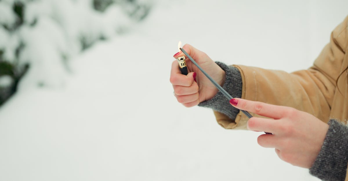 découvrez nos ongles french glow pour une manucure élégante et lumineuse, alliant tradition et éclat moderne.