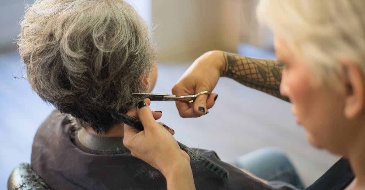 découvrez des idées tendance de coloration de cheveux pour les plus de 50 ans, parfaitement adaptées pour sublimer votre style et votre éclat naturel.
